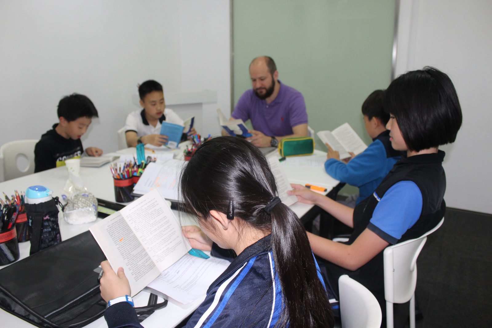 Reading together in a Studio class
